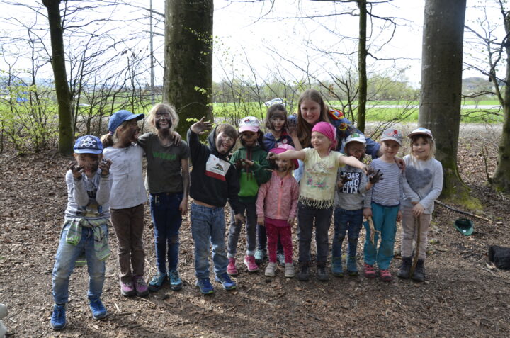 En dräckige Namittag bi de Fröschli